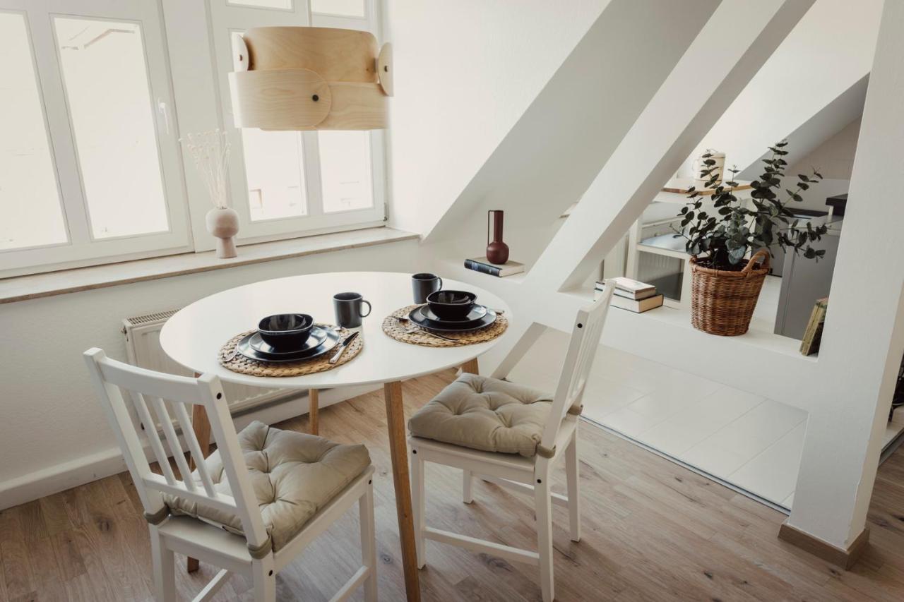 Oase Mitten In Apartment *